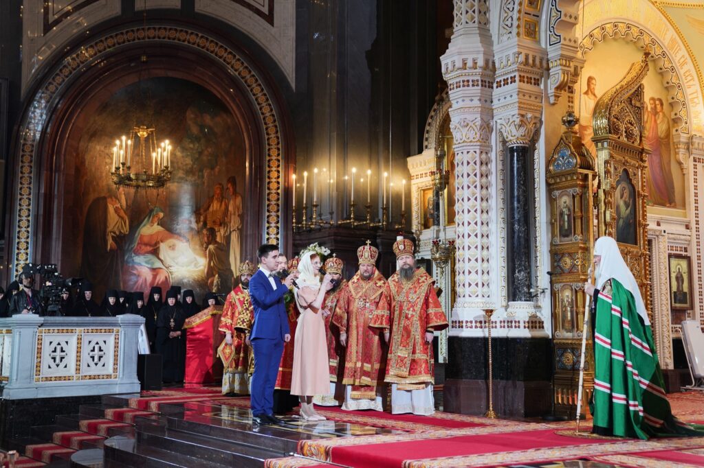 Молодёжь нашего храма поздравила святейшего патриарха кирилла с праздником пасхи